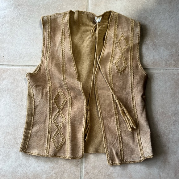 Suede Vest - Picture 1 of 4